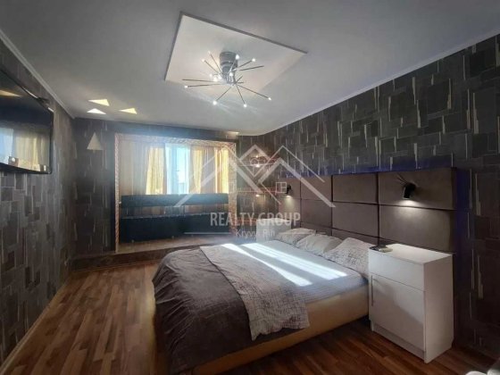 Оренда двокімнатної квартири-студії в самому центрі на 95-му кварталі. Кривой Рог