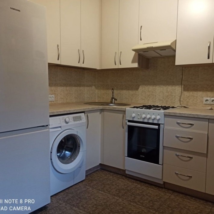 Браїлки гарна квартира парковка у дворі - фото 1