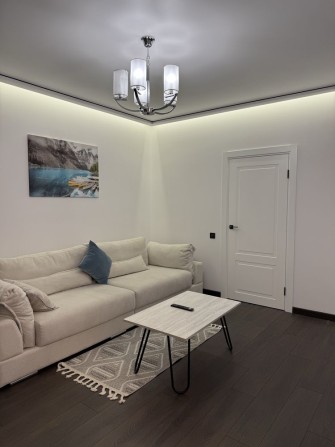 Квартира поруч з парком та озером - фото 1