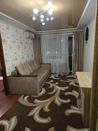 Центр міста парковка у дворі - фото 1