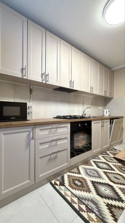 Оренда 3- кімнатної квартири в центрі міста, по вул. Кавказька. - фото 1