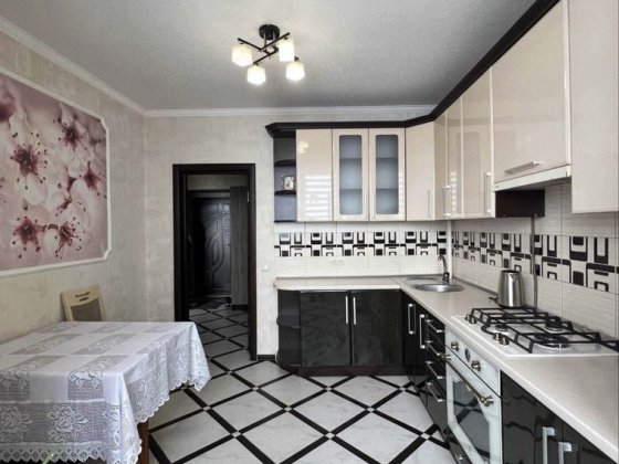 Перша здача! 1 кімнатна біля Метро, Велес Ивано-Франковск