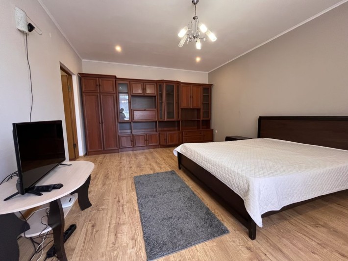 Оренда  км готель Надія є ключі ЦЕНТР - фото 1