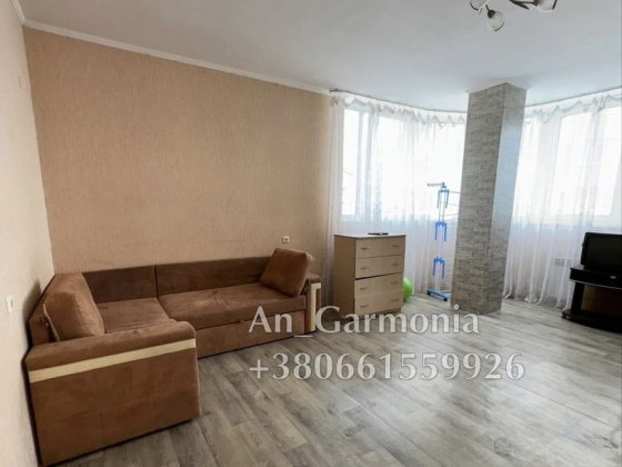 2-к Левада, 17-Й Лицей Полтава