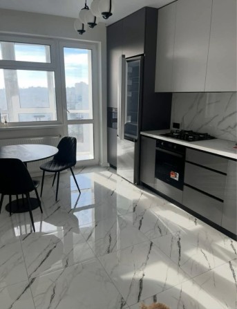 Оренда 1 км квартири з великою гардеробною Жк Панорама р-н Дружба - фото 1