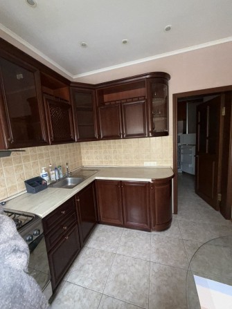 Оренда. Центр, поруч з театром затишна 2-х кім. квартира, після ремонт - фото 1