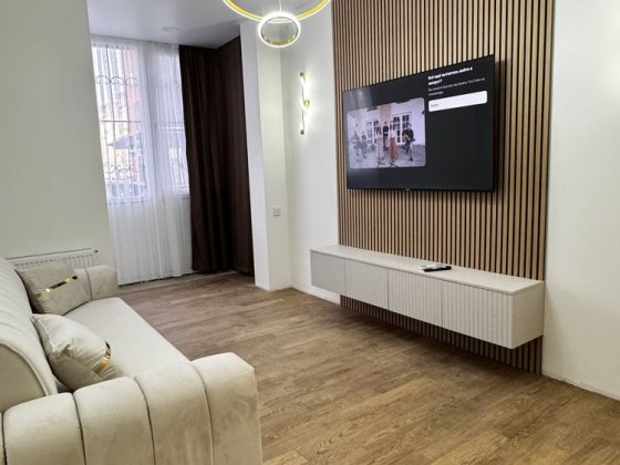 ПершЧа здача! ТЦ Майдан КРАСИВА 2-к квартира у НОВОБУДОВІ Черновцы