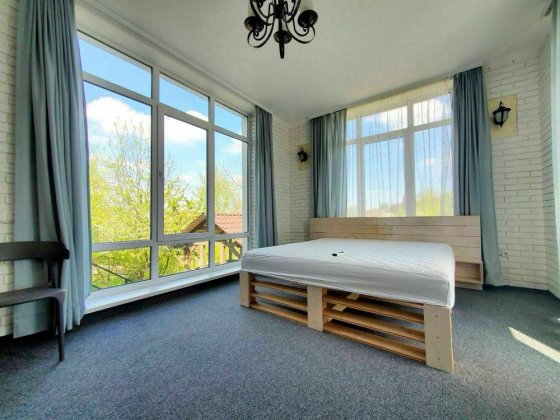 ЦЕНТР! Оренда 2х кімнатної, вул.29 БЕРЕЗНЯ, ДВІР з САДОМ, ОКРЕМИЙ вхід Черновцы