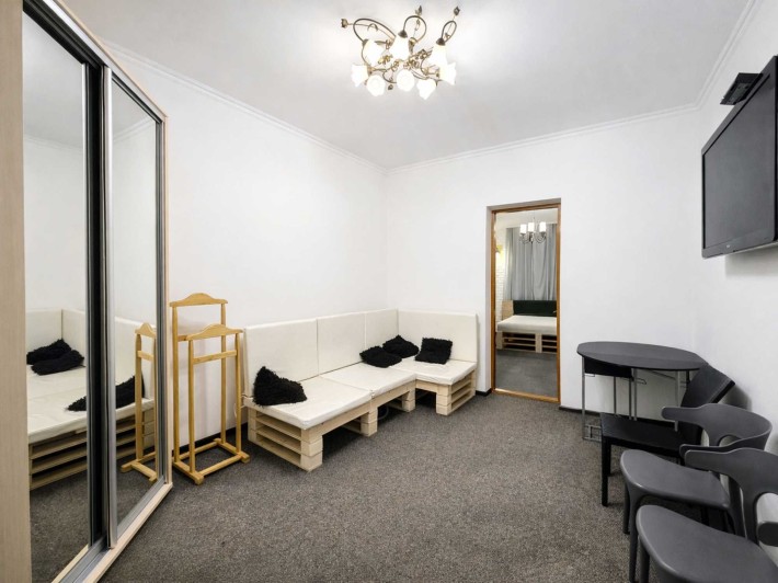 Оренда 2-кімнатної | Центр, Соборна | Двір | Можна з тваринами. - фото 1