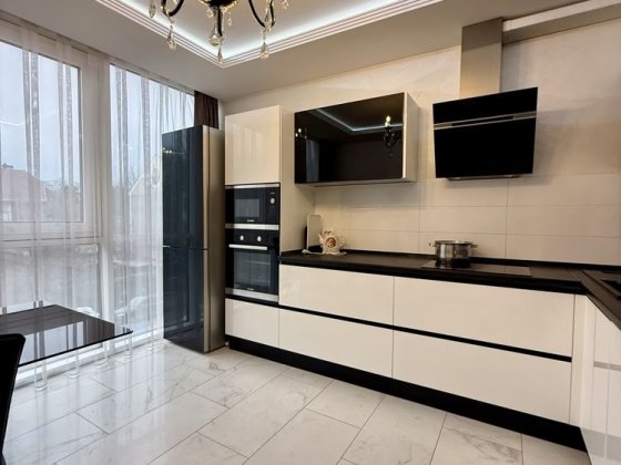 СУЧАСНА ЕЛІТНА НОВОБУДОВА, паркова зона! посудомийна! ВПЕРШЕ в оренді! Черновцы