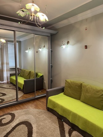 Оренда 1 кім. в центрі по вул.  Украінській ціна  350дол. - фото 1