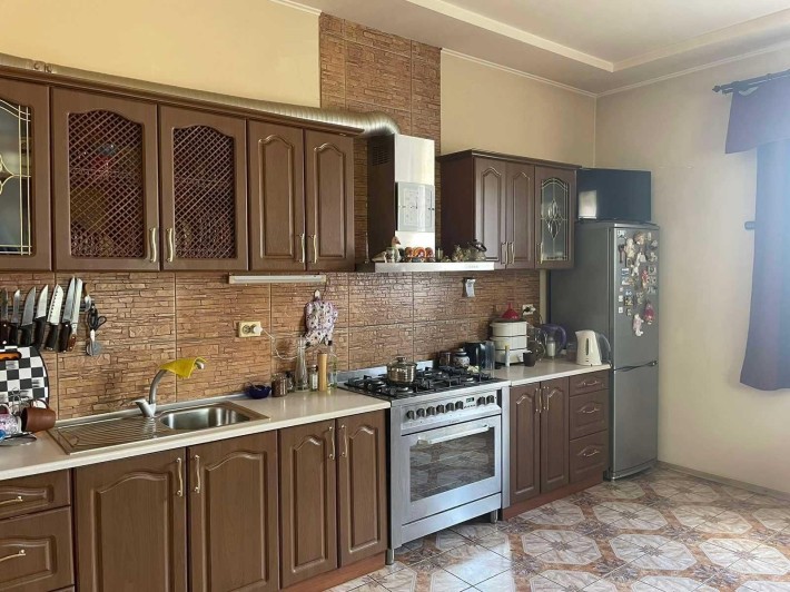 будинок 160м2 , приватизована ділянка 10 соток, метро Спортивна - фото 1