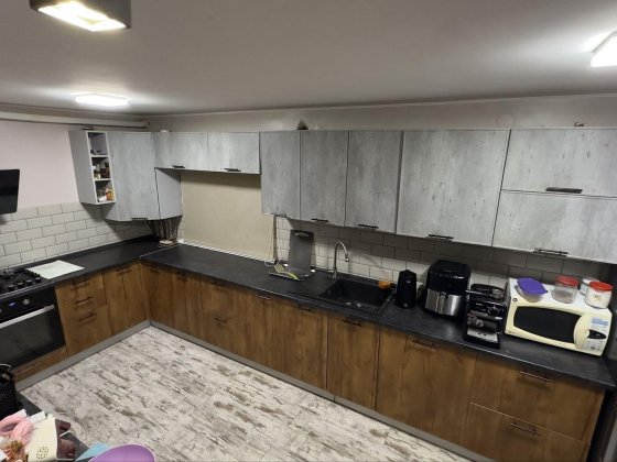 Продажа просторного 2-этажного дома, Варваровка (Центр)