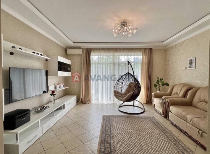 Затишний таунхаус біля озера - фото 1