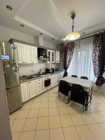 Продам  2-х этажный дом на Черемушках со своим участком. ГАЗ/АГВ. - фото 1