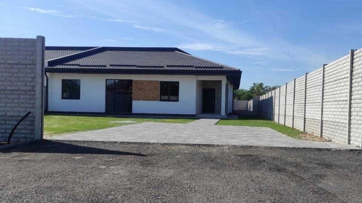 Продаётся таунхаус с участком в коттеджном посёлке Павленки(код5460) - фото 1