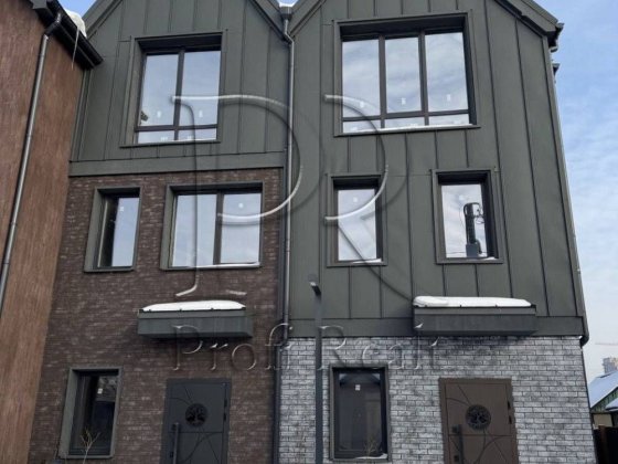 Продаж таунхаусу  106 кв.м. в Петропавлівській Борщагівці Петропавлівська Борщагівка