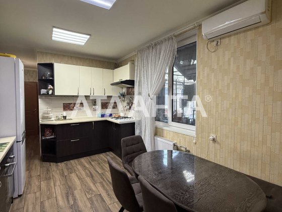 Будинок в два поверхи з ремонтом,  двором Травневий пров//Слобідка Одесса