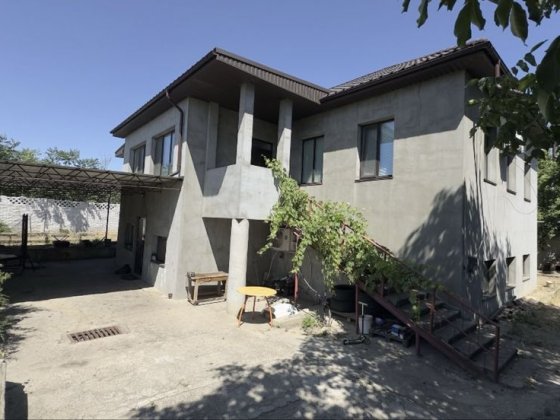 2-поверховий будинок 187 м² у центрі Варварівки — 7 соток (СЕРТИФІКАТ)