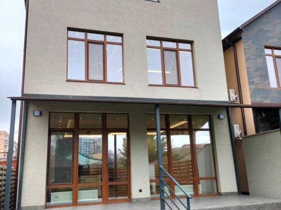 Будинок з ремонтом у самому центрі Таірова Одесса