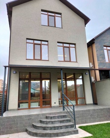 Будинок з ремонтом у самому центрі Таірова - фото 1