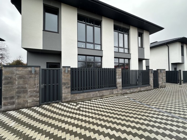 Дуплекс біля лісу з газом. За вихідною ціною - фото 1