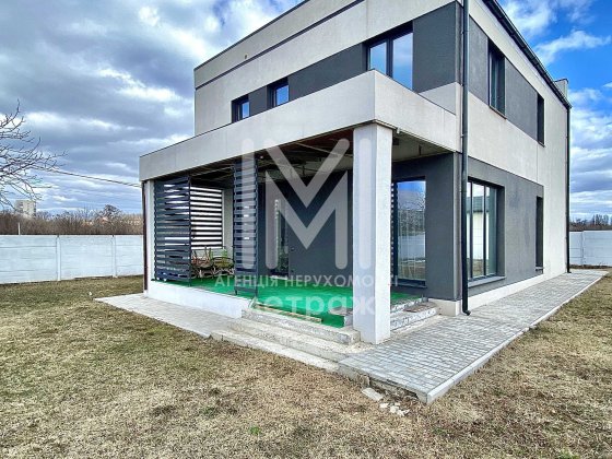 Продам 2х поверховий будинок,Нові будинки,«Взлетающий Дракон»(код4754) Харьков