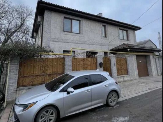 Отличный 2-х эт дом  (Грушевского Мерседес Центр) 10 соток ГОСАКТ Одеса