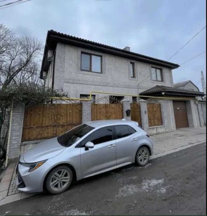 Отличный 2-х эт дом  (Грушевского Мерседес Центр) 10 соток ГОСАКТ - фото 1