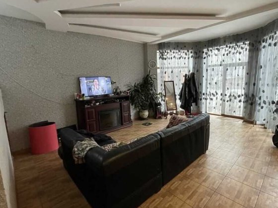 Продам дом с ремонтом на Слободке. 10 соток. Гостевой дом