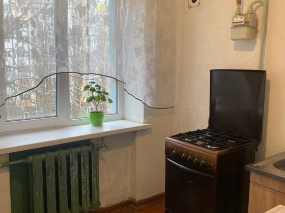 Двокімната квартира на Фурманова з косметичним ремонтом. Полтава