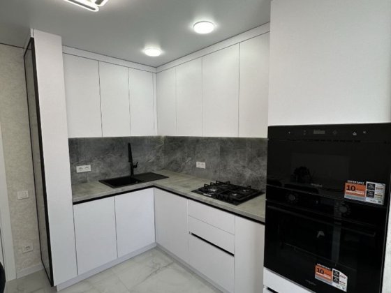 Оренда однокімнатноі новобудови. Перша здача. Черновцы