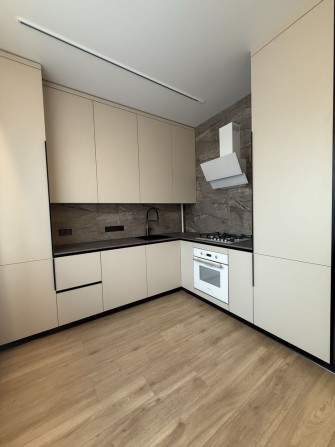 Перша здача 2 кі-ної квартири центр міста/газ - фото 1