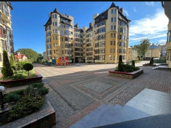 Оренда 2 кім новобудови  паркова зона  вул. Суворова Черновцы