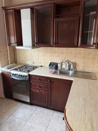 Оренда 2к квартири в центрі міста, 3/4 поверх, цегла - фото 1