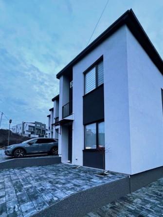 Оренда двокімнатної квартири Червениця , парковка, двір - фото 1