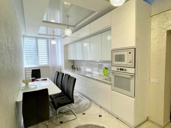 Оренда 3х НОВОБУДОВИ, РУСЬКА (МЕБЛІ МАЙЯ), ГАЗ КОТЕЛ, меблі і техніка! Черновцы