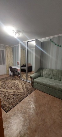 Квартира в гарному стані, район ринку Нива! - фото 1