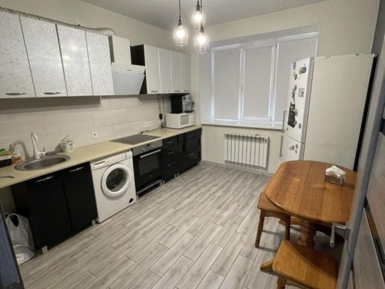 здається  класна 1- ка з автономним опаленнямв ПЗР Черкассы