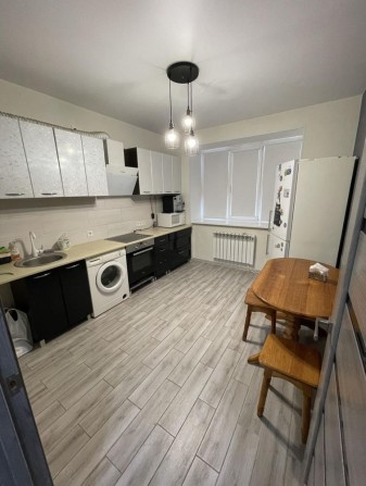 здається  класна 1- ка з автономним опаленнямв ПЗР - фото 1