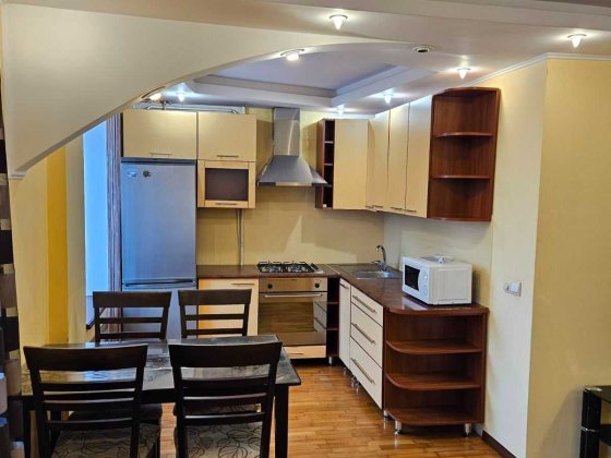 Центр! Оренда 2-кім. квартири вул.Національної Гвардії "Градецький" Чернигов