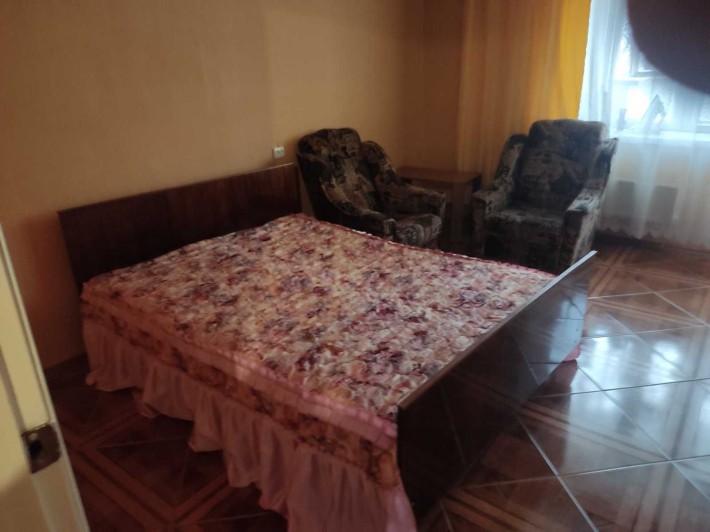 Здається двокімнатна квартира центр світло завжди можна короткий строк - фото 1