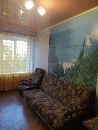 Оренда. Центр! 2-х кімнатна квартира. Світло не вимикають! Код: 8000 - фото 1