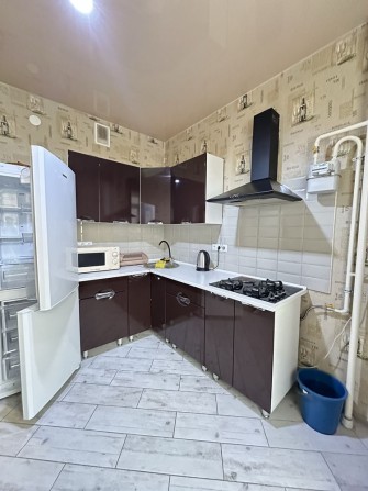 Садовий, 1 кімнатна 12000грн+комунальні - фото 1