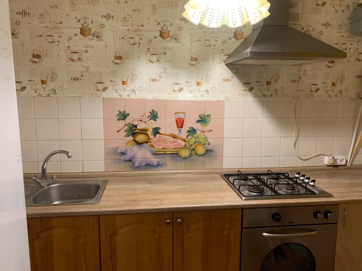 Сдам 2 ком .квартиру в центре города ! - фото 1