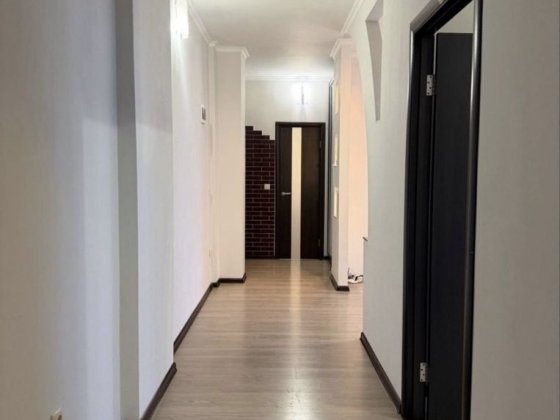 Здається в оренду 2 кімнатна квартира + кухня студія Черновцы