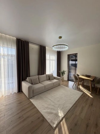 Продаж сучасного дуплекса с.Петропавлівська Борщагівка - фото 1