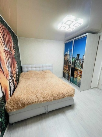 Часть дома с ремонтом в Малиновском районе. 1-й Стекольный пер. 1L21 - фото 1