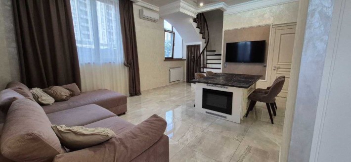 Элитный таунхаус у моря — премиальный ремонт, мебель, техника. 1K9 - фото 1