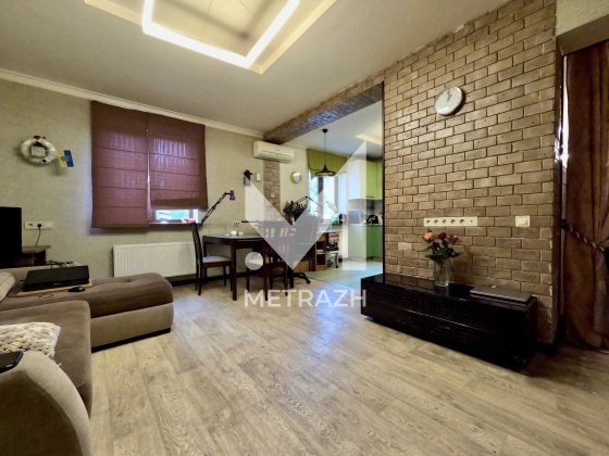 Продам Дом.метро Холодная гора.Центральный рынок.Локомотив Харків